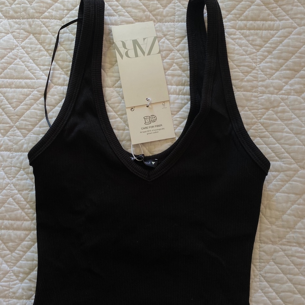 NWT Zara Ribbed Crop Top